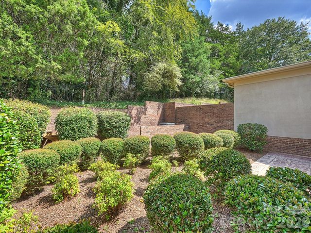 8929 Challis Hill Lane, Charlotte, NC 28226