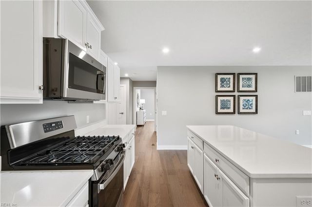 215 Joy LN, Suffolk, VA 23435
