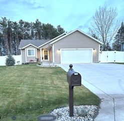 1157 Spruce Pointe Drive, Whitehall City, MI 49461