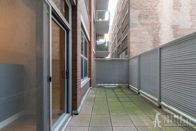 933 W Van Buren Street 321, Chicago, IL 60607