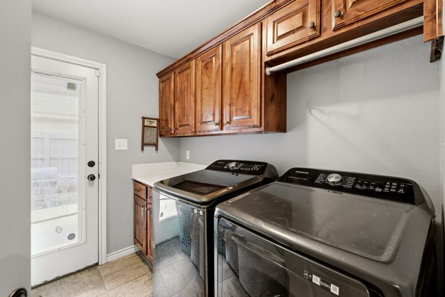 605 Penny Lane, Lindale, TX 75771