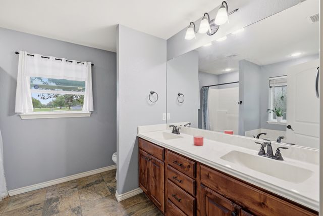 605 Penny Lane, Lindale, TX 75771