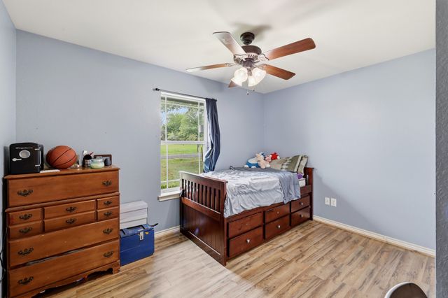 605 Penny Lane, Lindale, TX 75771