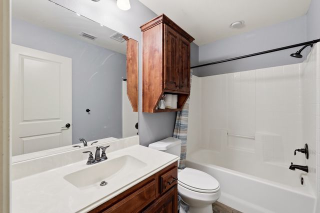 605 Penny Lane, Lindale, TX 75771