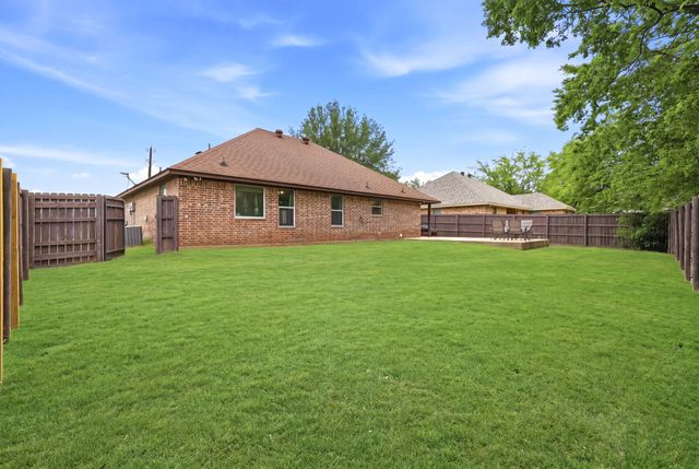 605 Penny Lane, Lindale, TX 75771