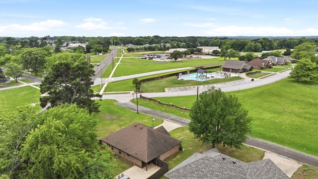 605 Penny Lane, Lindale, TX 75771