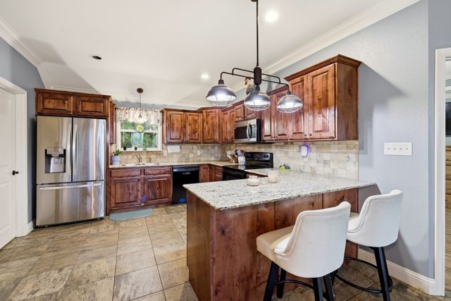 605 Penny Lane, Lindale, TX 75771