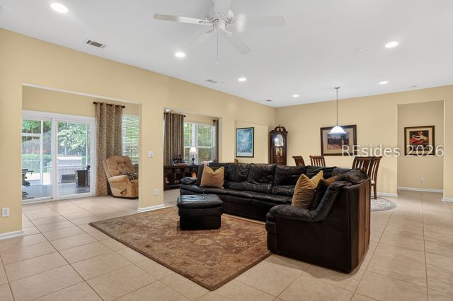6 Raven Glass Ln, Bluffton, SC 29909