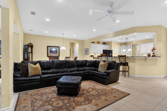 6 Raven Glass Ln, Bluffton, SC 29909