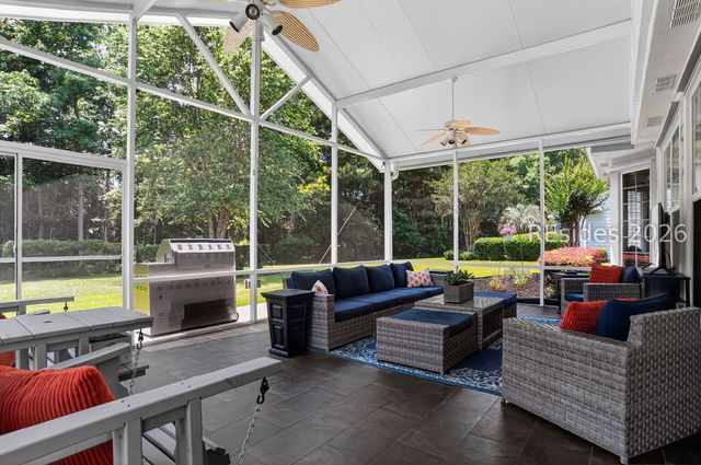 6 Raven Glass Ln, Bluffton, SC 29909