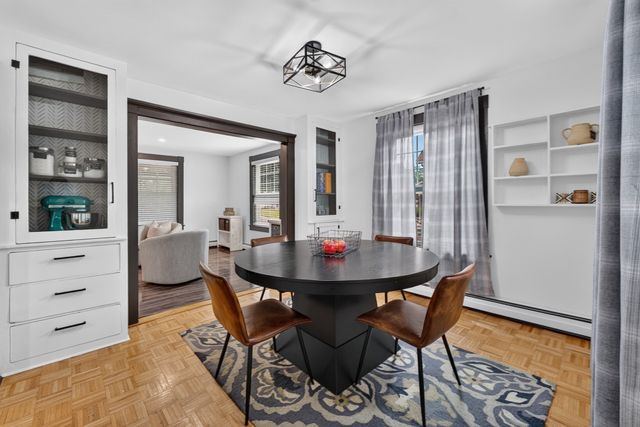 58 Grove St, Lynnfield, MA 01940
