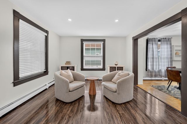 58 Grove St, Lynnfield, MA 01940