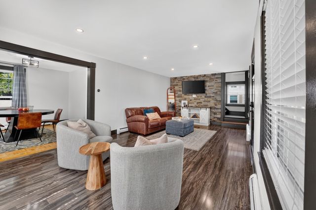 58 Grove St, Lynnfield, MA 01940
