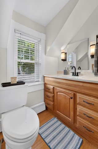 58 Grove St, Lynnfield, MA 01940