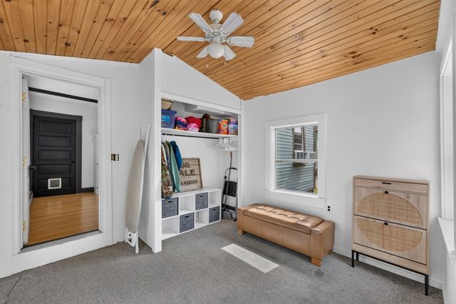 58 Grove St, Lynnfield, MA 01940