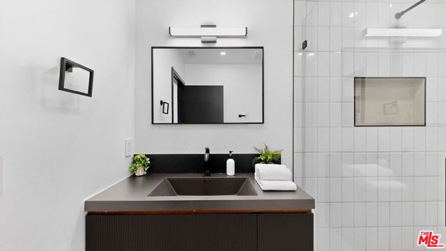 3873 Royal Woods Drive, Sherman Oaks, CA 91403