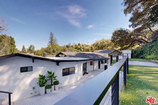 3873 Royal Woods Drive, Sherman Oaks, CA 91403