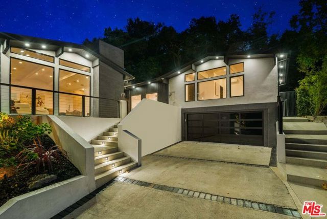 3873 Royal Woods Drive, Sherman Oaks, CA 91403