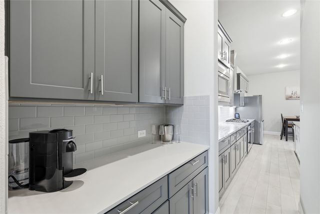 2200 7th Avenue, Flower Mound, TX 75028