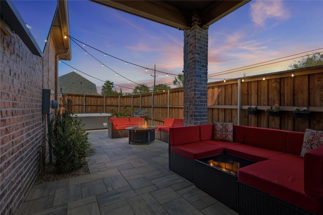 2200 7th Avenue, Flower Mound, TX 75028