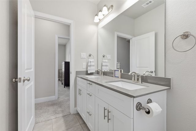 2200 7th Avenue, Flower Mound, TX 75028