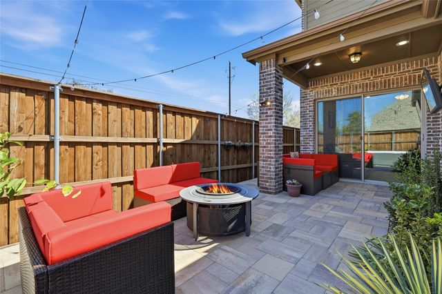 2200 7th Avenue, Flower Mound, TX 75028