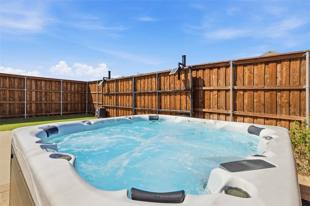 2200 7th Avenue, Flower Mound, TX 75028