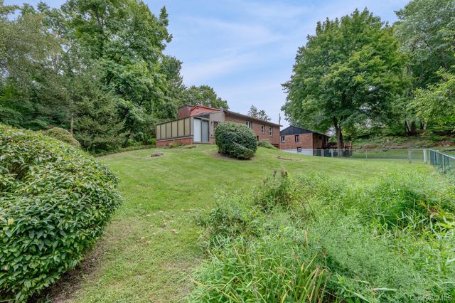 207 Horton Lane, Port Ewen, NY 12429