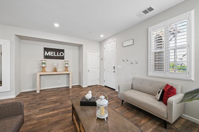 5081 Maestro Way, Roseville, CA 95747