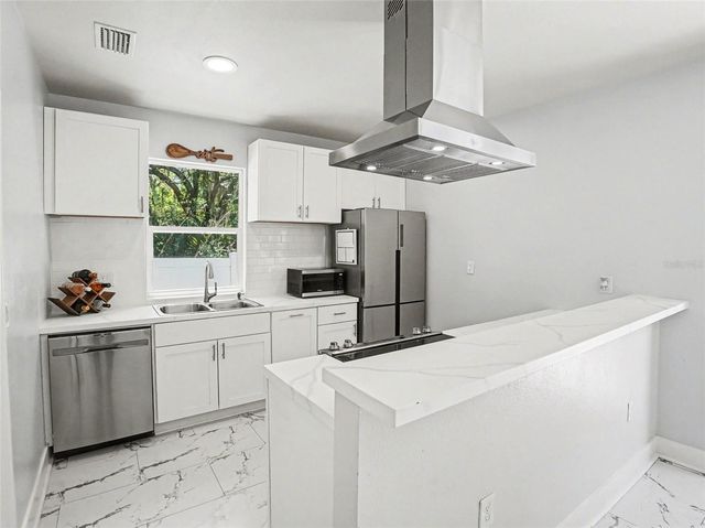 3954 S SANFORD AVENUE, Sanford, FL 32773