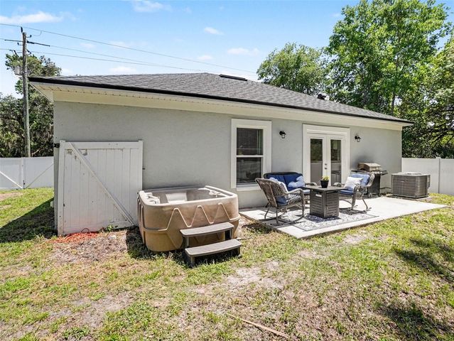 3954 S SANFORD AVENUE, Sanford, FL 32773