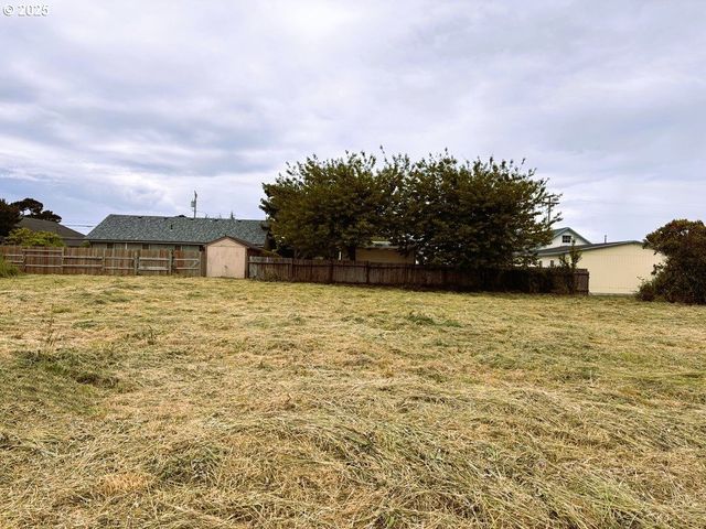 Se 12th St, Bandon, OR 97411