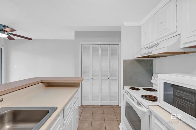 115 Golf Terrace E115, Daphne, AL 36526