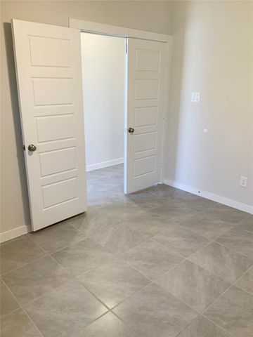 8606 Lake Groove Lane, Baytown, TX 77523