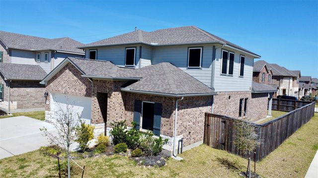 8606 Lake Groove Lane, Baytown, TX 77523