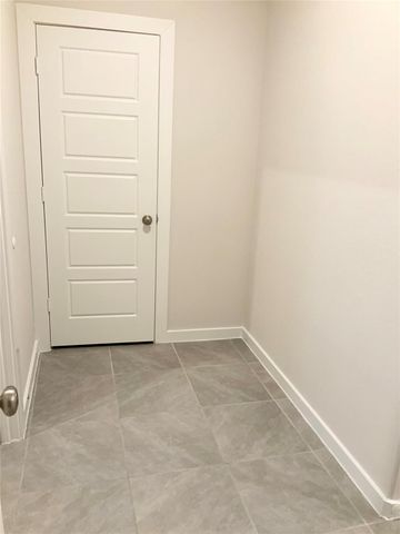 8606 Lake Groove Lane, Baytown, TX 77523