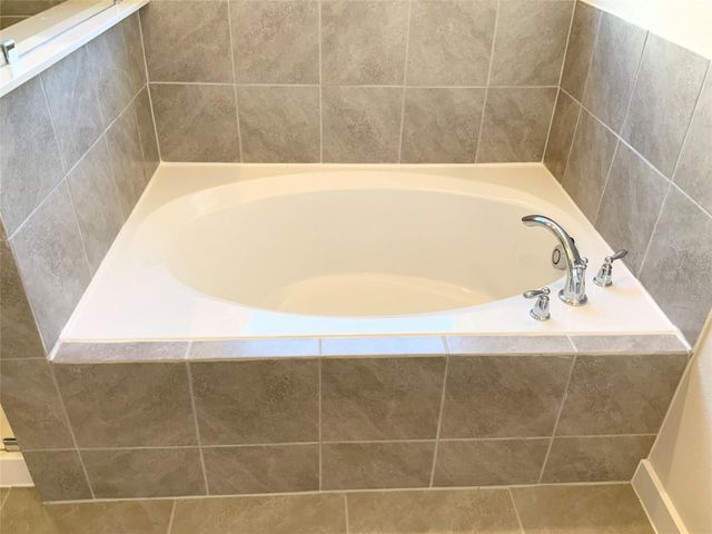 8606 Lake Groove Lane, Baytown, TX 77523