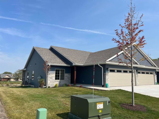 1789-8 Golf Course Boulevard, Independence, IA 50644