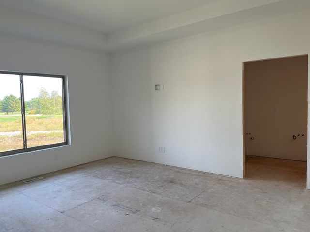 1789-8 Golf Course Boulevard, Independence, IA 50644