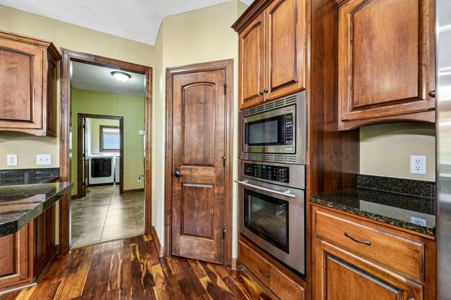 18658 Ponderosa Court, Eden Prairie, MN 55347