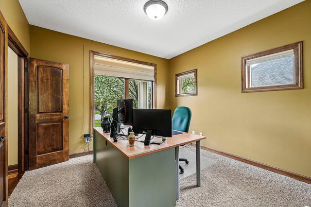 18658 Ponderosa Court, Eden Prairie, MN 55347