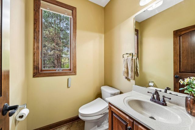 18658 Ponderosa Court, Eden Prairie, MN 55347