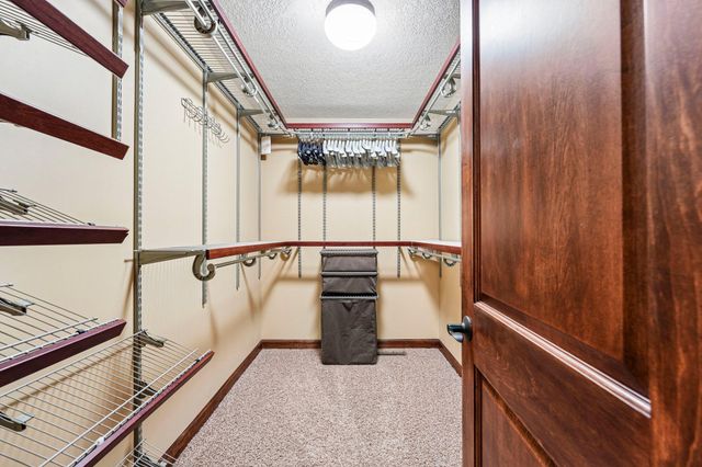 18658 Ponderosa Court, Eden Prairie, MN 55347