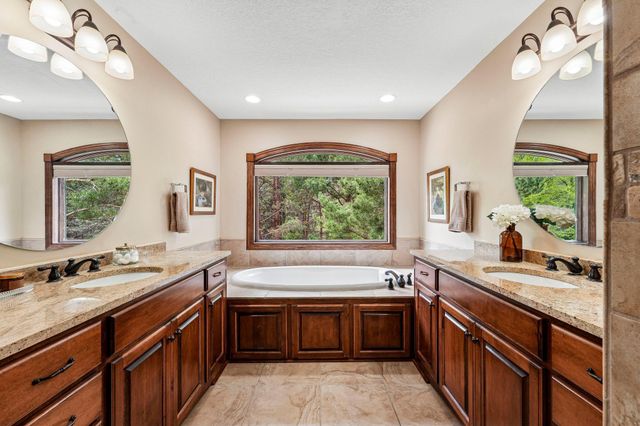 18658 Ponderosa Court, Eden Prairie, MN 55347