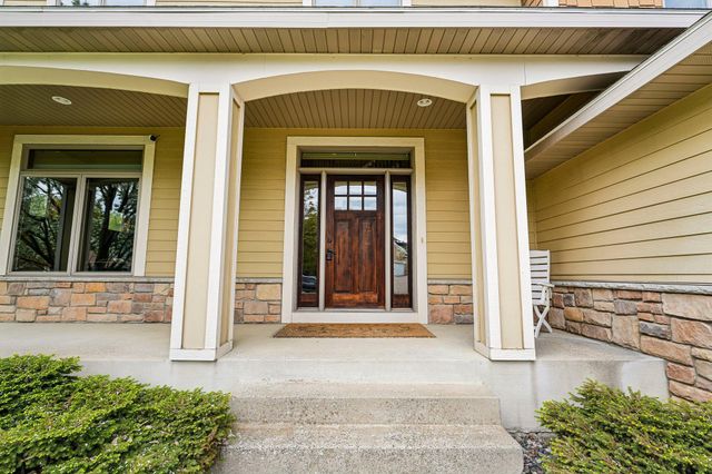 18658 Ponderosa Court, Eden Prairie, MN 55347