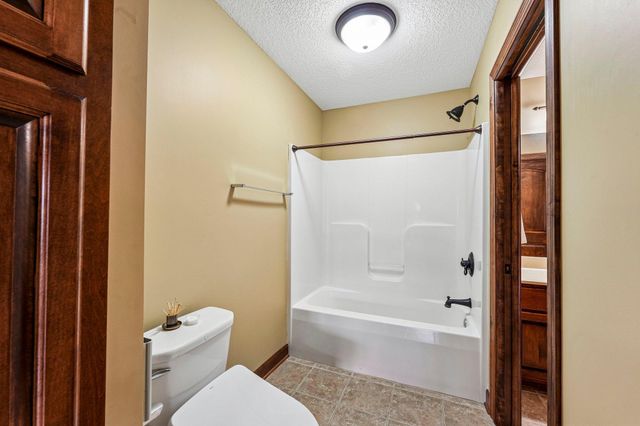 18658 Ponderosa Court, Eden Prairie, MN 55347