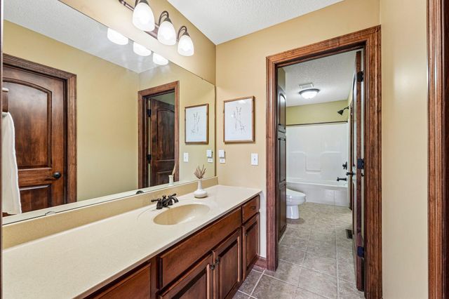 18658 Ponderosa Court, Eden Prairie, MN 55347