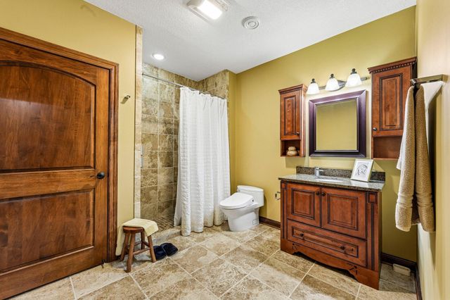 18658 Ponderosa Court, Eden Prairie, MN 55347