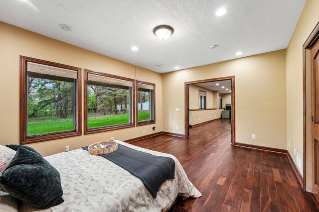 18658 Ponderosa Court, Eden Prairie, MN 55347