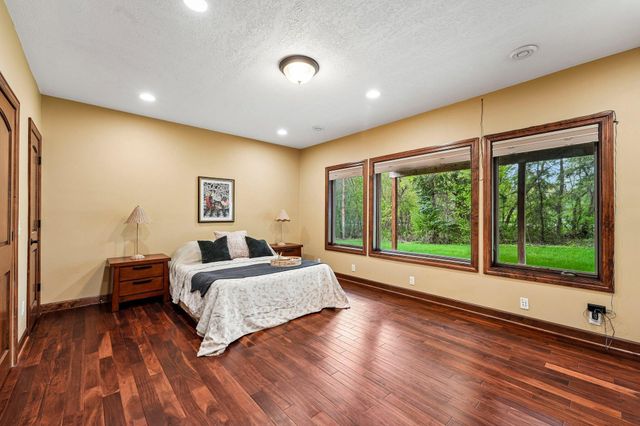 18658 Ponderosa Court, Eden Prairie, MN 55347